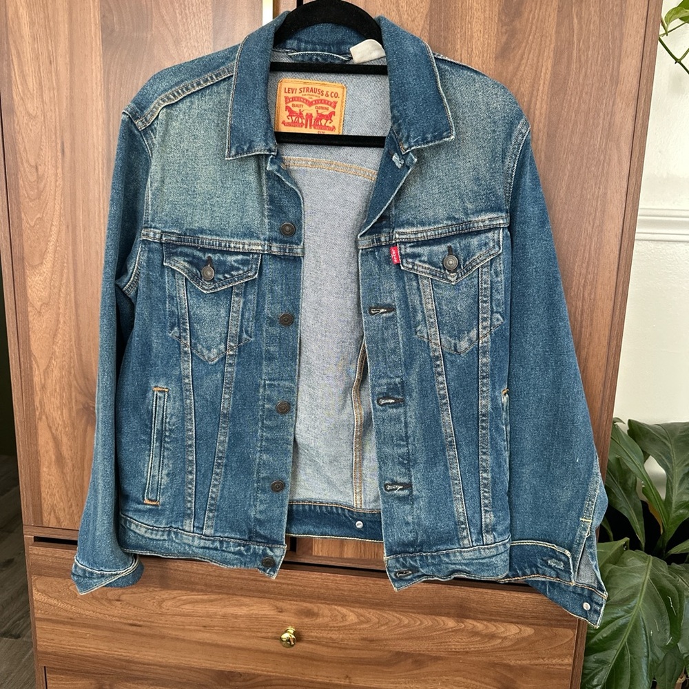 Levi’s denim jacket